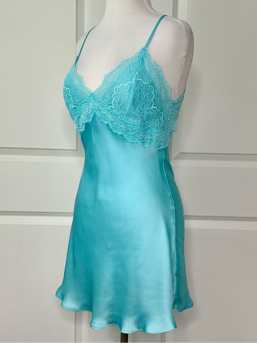Victoria’s Open Back Teal Blue Lace Slip Size Medium